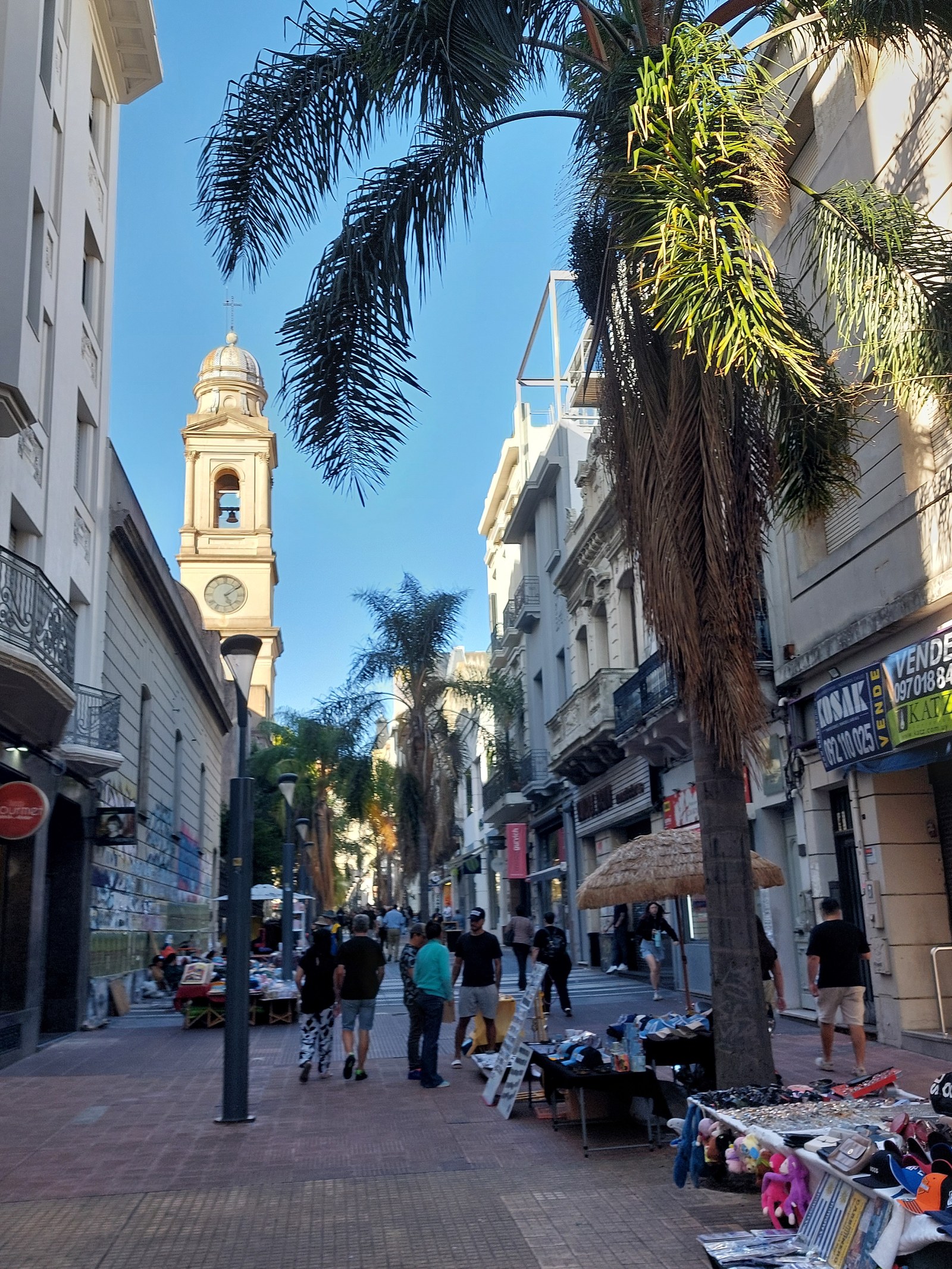 La Rambla Montevideo mit Kinderwagen